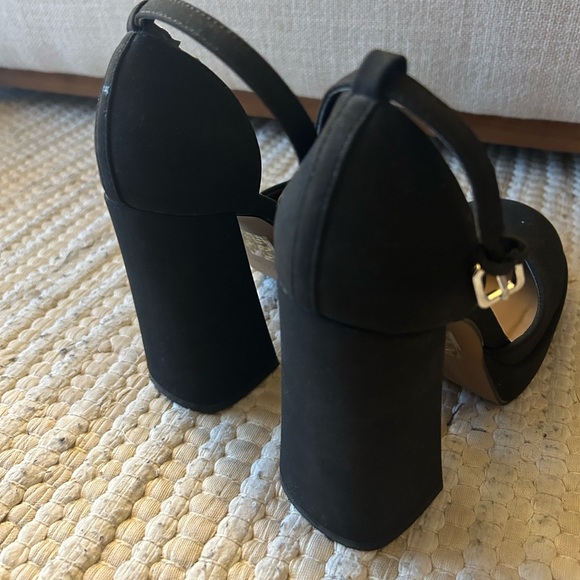 Call it Spring Anabelle Black Women's Pumps - Picture 2 of 5